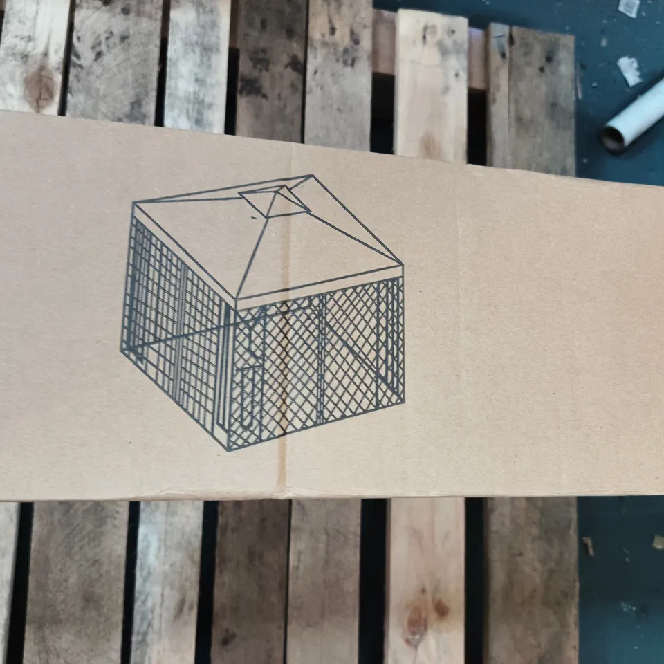BOXED GAZEBO 