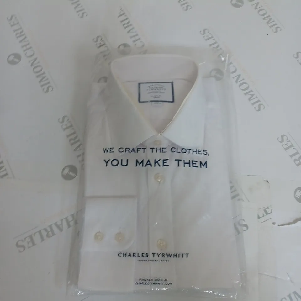 CHARLES TYRWHITT WHITE NON IRON TWILL CLASSIC FIT 
