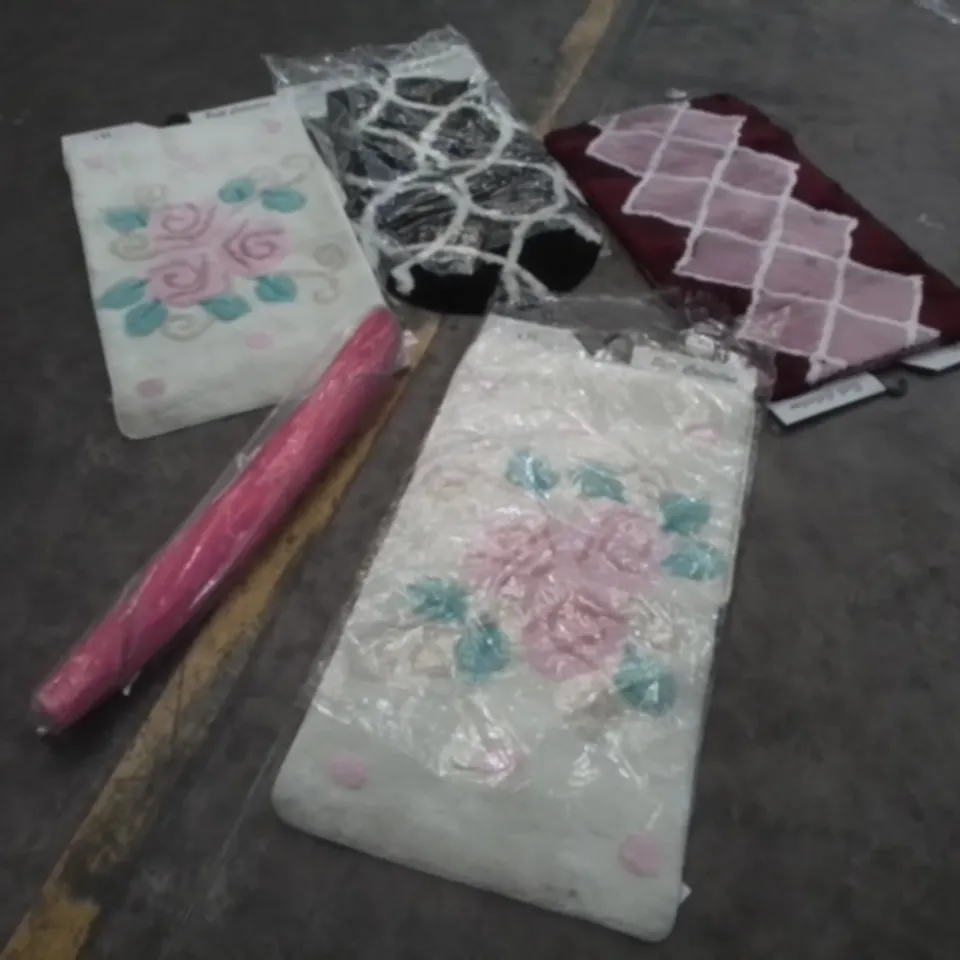 5 X ASSORTED BATHMAT SETS