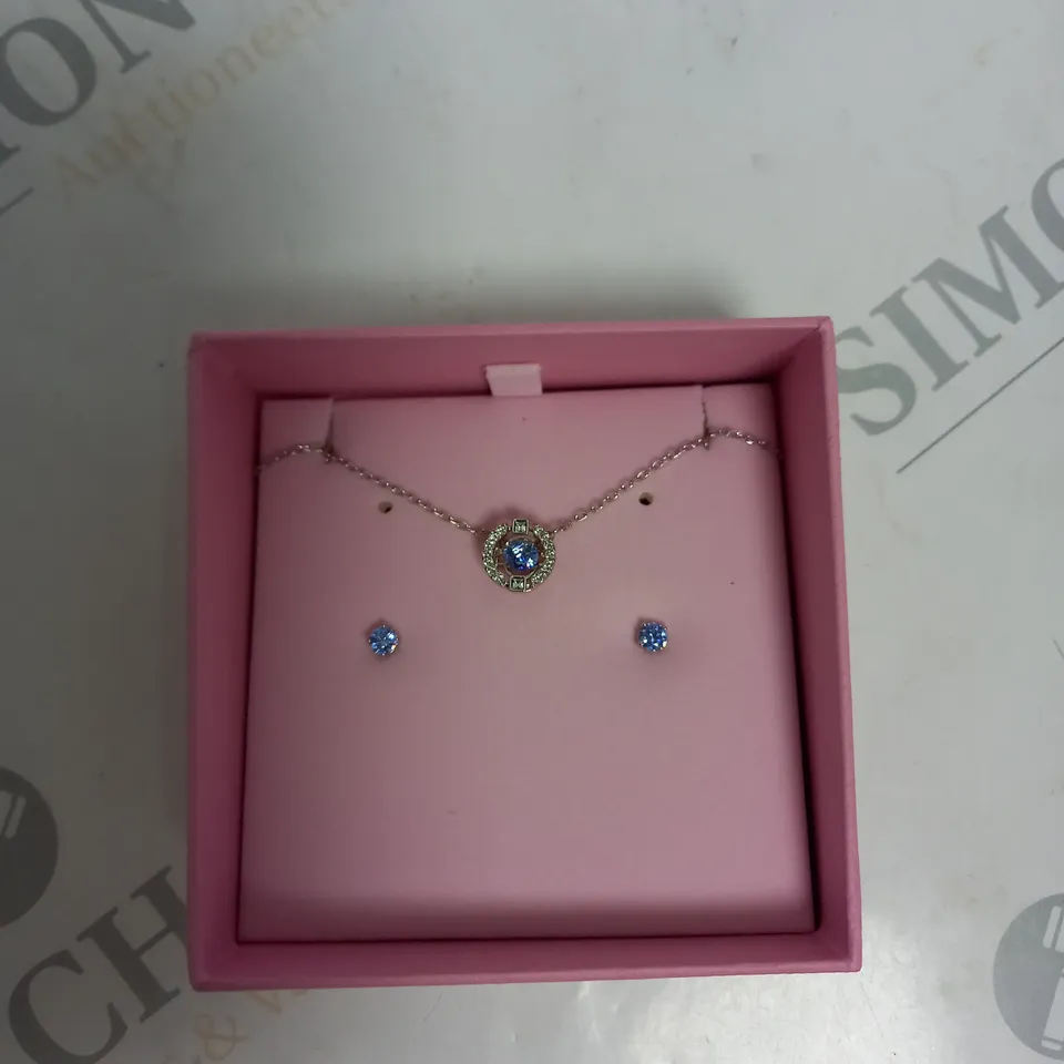 BOXED SWAROVSKI SPARKLING DANCE BLUE NECKLACE & EARRING SET