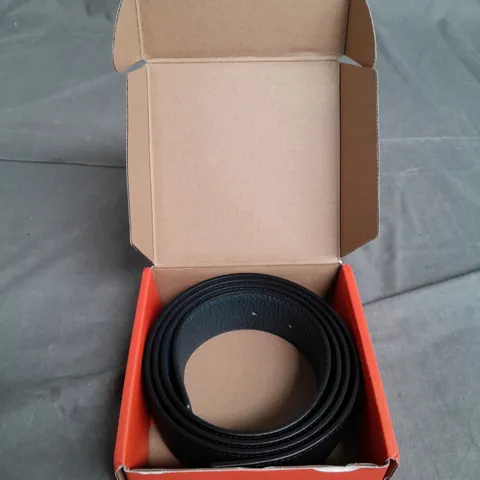 VATEES BLACK FAUX LEATHER BELT