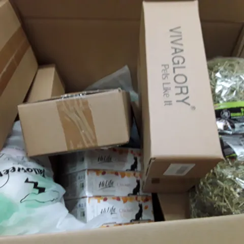 PALLET TO CONTAIN AN ASSORTMENT OF HOUSEHOLD ITEMS TO INCLUDE COSTUMES, PET JACKETS TORTOISE BEDDING ECT