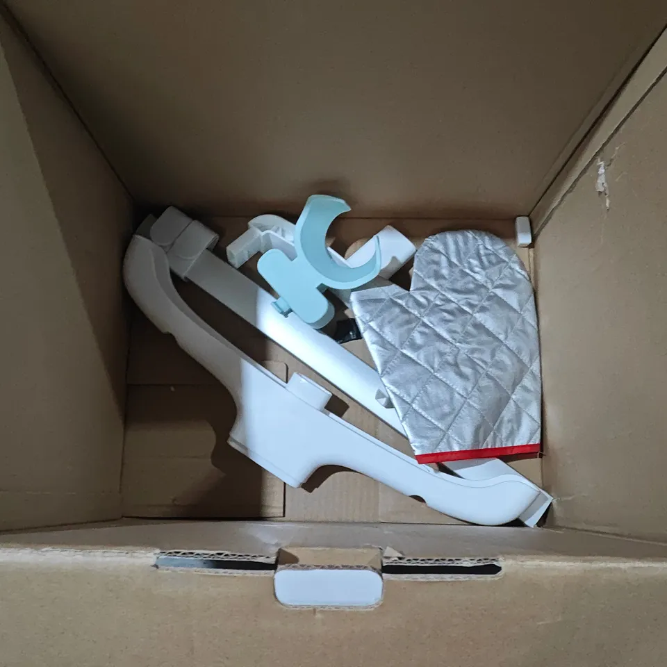 BLISS & BEYOND EASY GLIDE GARMENT STEAMER – WHITE/BLUE
