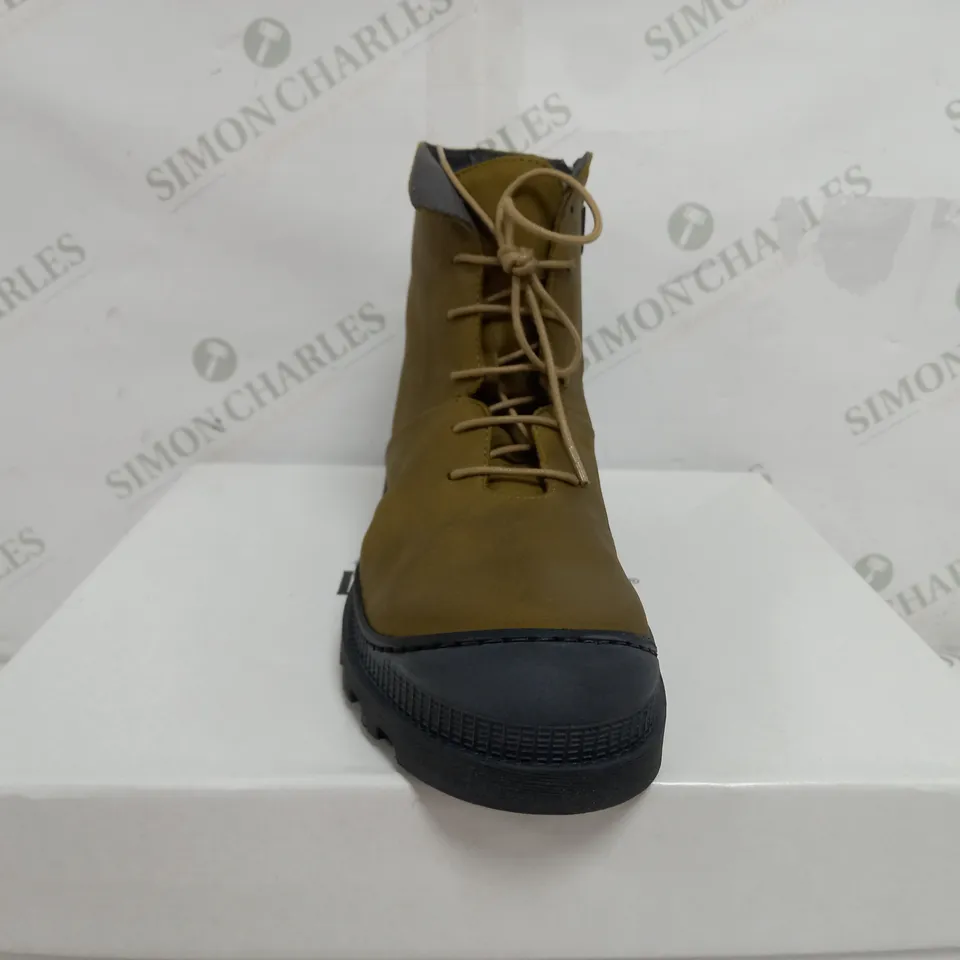 BOXED PAIR OF LOFINA LACE UP PUMP IN KHAKI WITH GREY SOLE - UK 7 