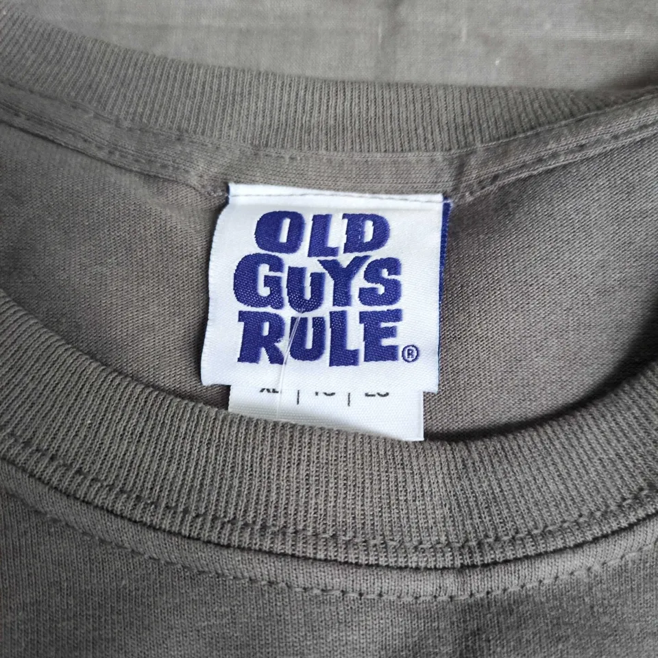 OLD GUYS RULE T-SHIRT – GREY, UK XL