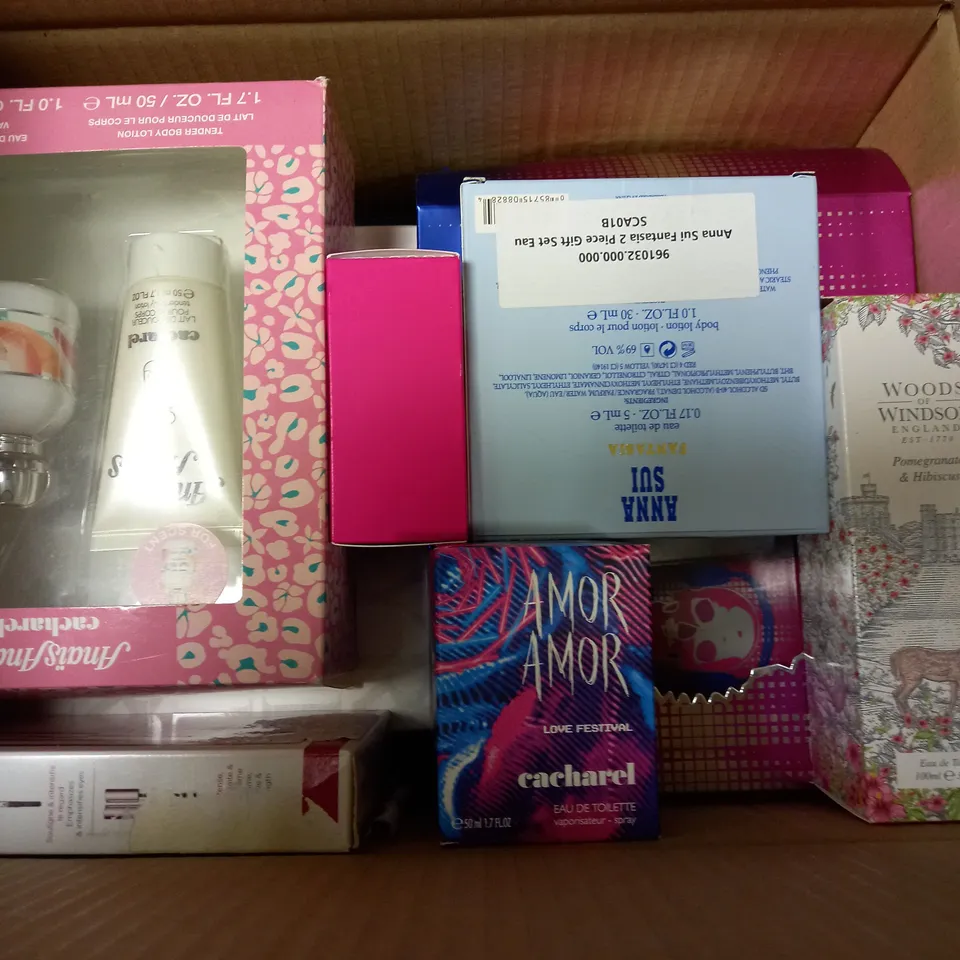 BOX OF APPROXIMATELY 15 ASSORTED FRAGRANCES TO INCLUDE AMOR AMOR CACHAREL, WOODS OF WINDSOR, JIS SANDER SPORT ETC