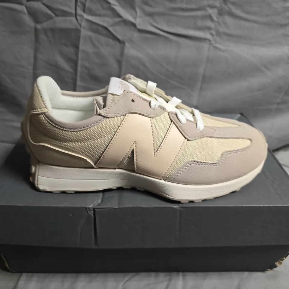 BOXED PAIR OF NEW BALANCE TRAINERS -  UK SIZE 4