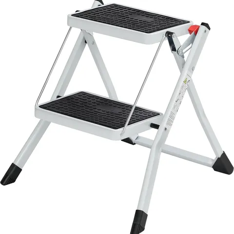 BOXED SONGMICS 2 STEP LADDER
