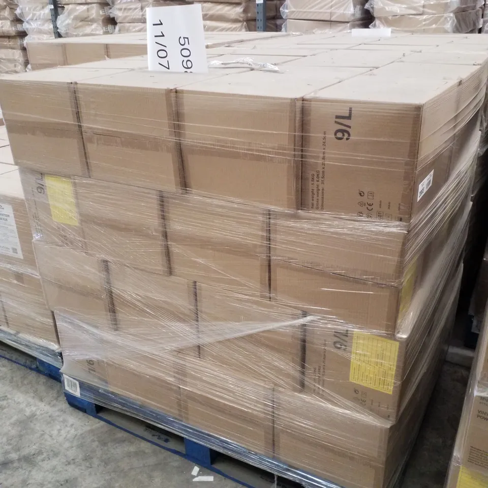 PALLET CONTAINING APPROXIMATELY 600 INTCO VINYL GLOVES 100PK LARGE