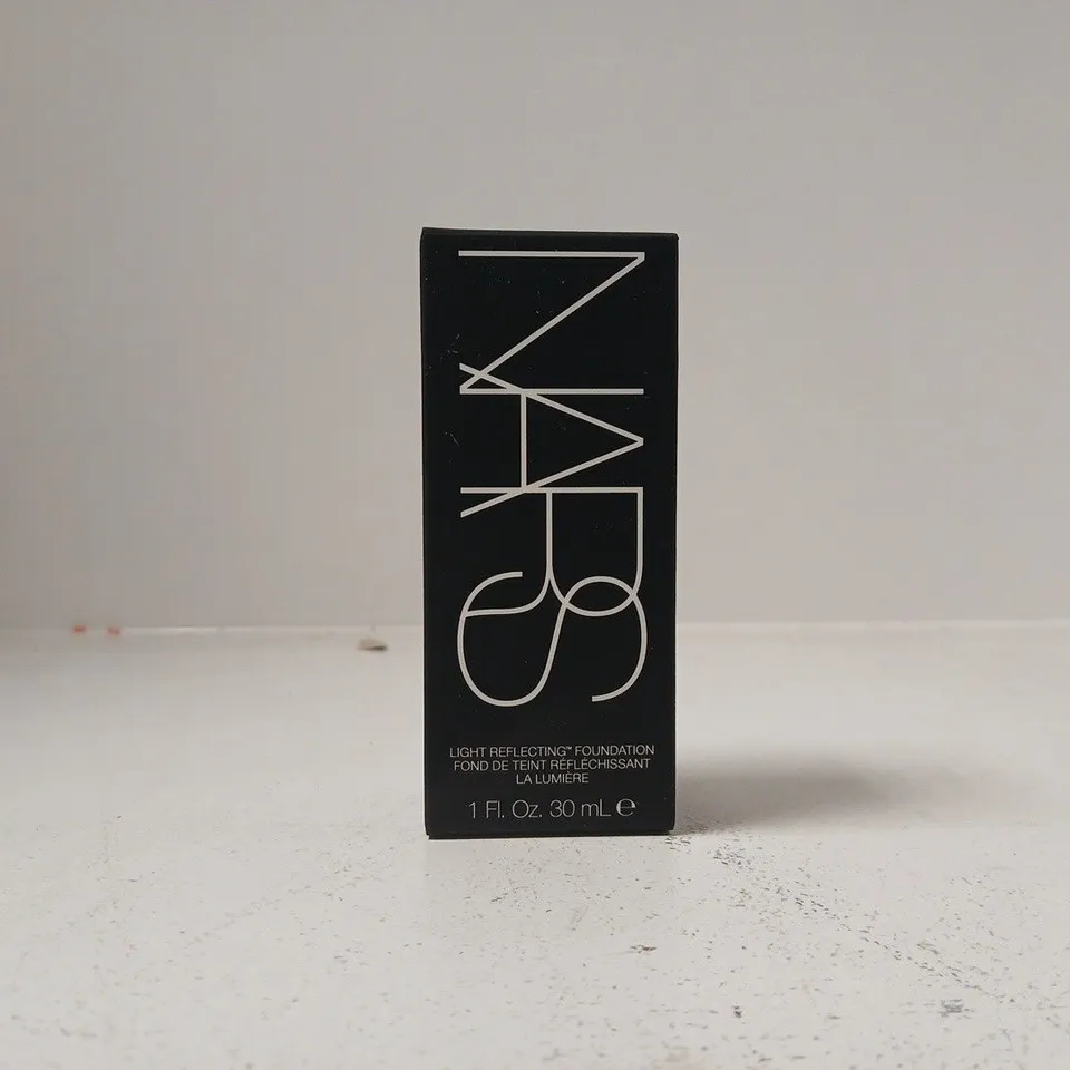 NARS LIGHT REFLECTING FOUNDATION – 30 ML - LIGHT 4.5 VIENNA