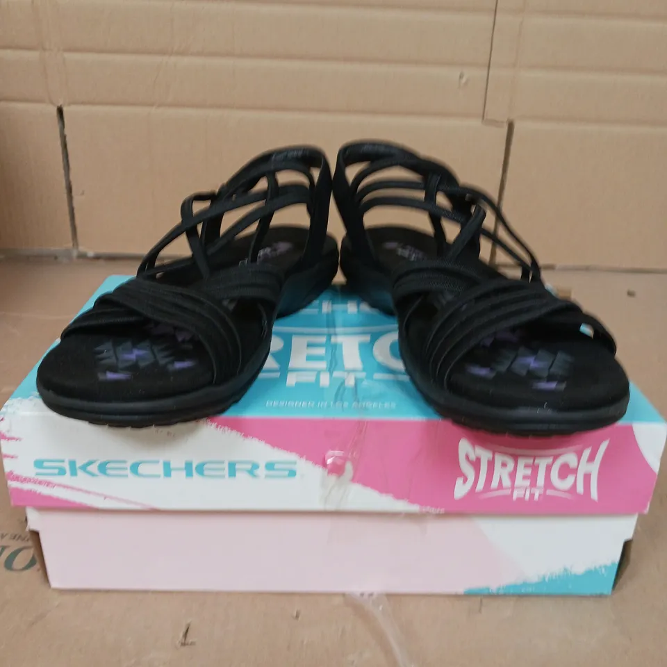 SKECHERS STRETCH FIT SUNNYSIDE SANDALS BLACK SIZE 5