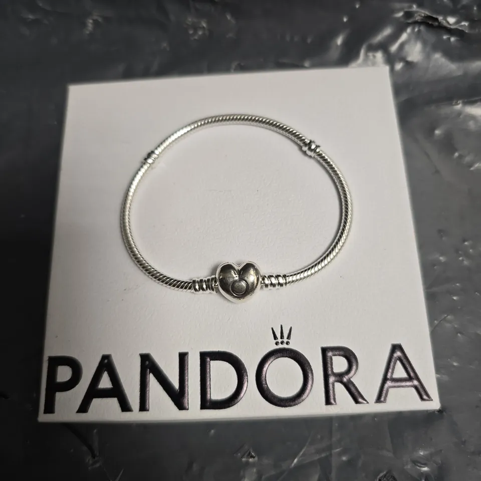 PANDORA SILVER HEART CHARM BRACELET – CARDED
