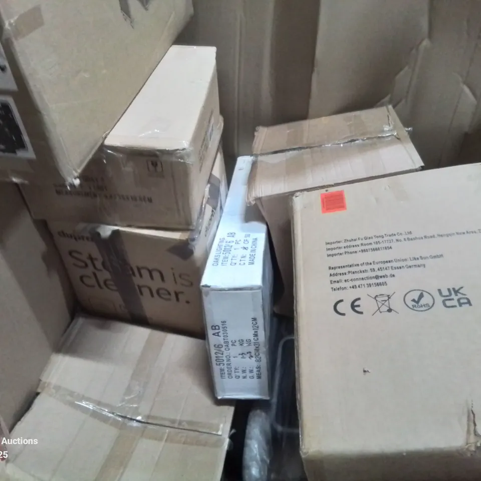 PALLET OF ASSORTED ITEMS TO INCLUDE ELECTRICAL PATIO HEATER, CONVECTOR HEATER AND KNITTING MACHINE