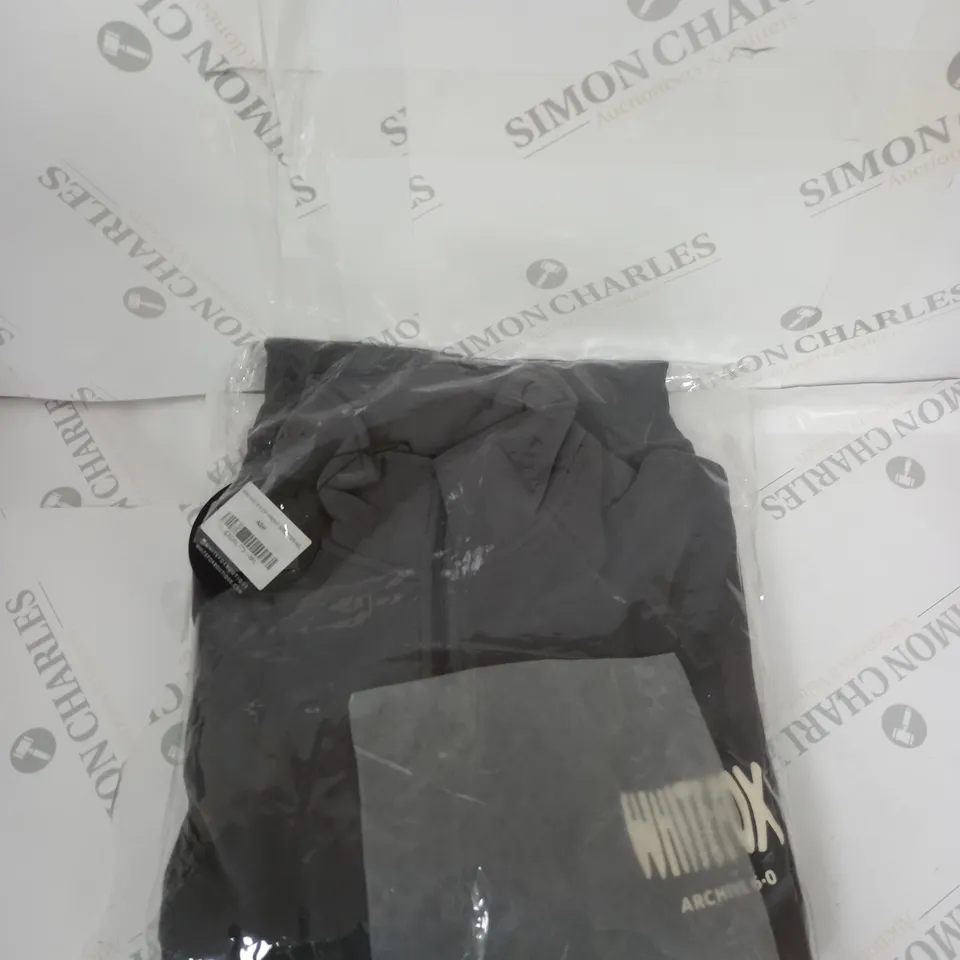 BAGGED WHITE FOX ARCHIVE 6.0 ZIP FRONT SWEATER SIZE M-L