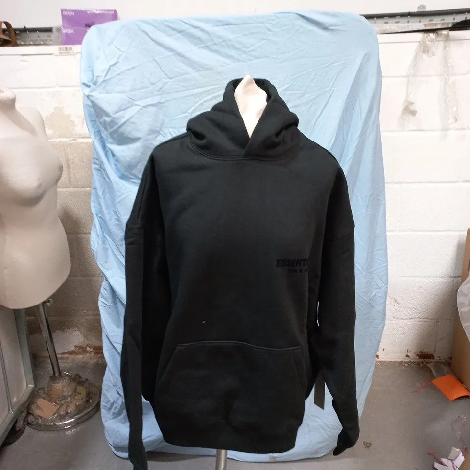 FEAR OF GOD ESSENTIALS HOODIE – BLACK CHEST LOGO, XS (UK XS) – PULLOVER