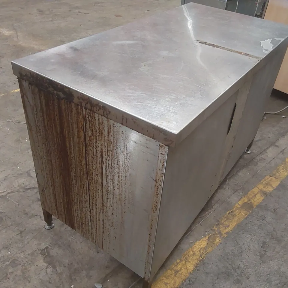 STAINLESS STEEL COMMERCIAL KITCHEN WORKTOP