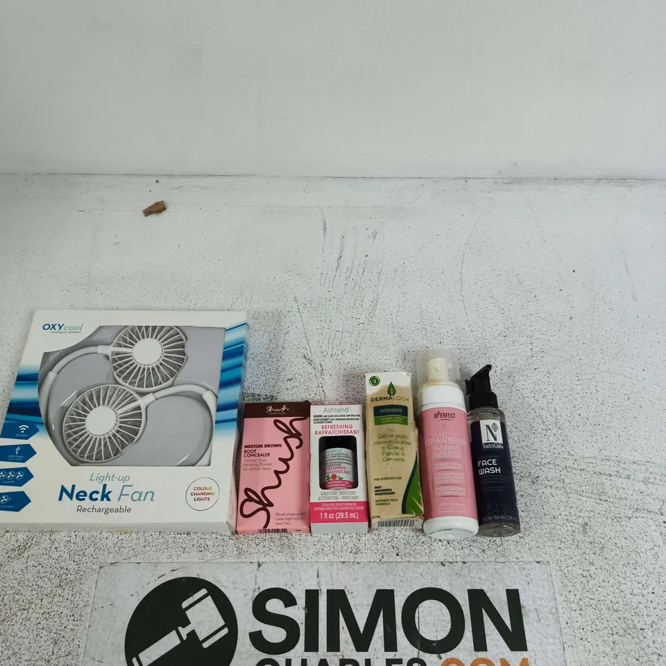 BOX OF APPROXIMATELY 20 ASSORTED ITEMS INCLUDING NUTRIGLOW FACE WASH, BPERFECT STRAWBERRY TANNING MOUSE AND DERMALOCH INTENSIVE NATURAL SPRAY MOISTURISER