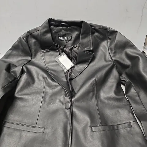 PIECES BLACK BUTTON JACKET - LARGE