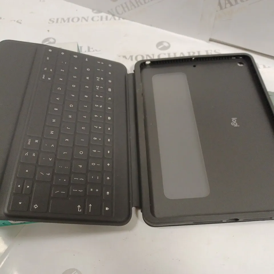 LOGITECH RUGGED FOLIO KEYBOARD CASE FOR IPAD 7TH & 8TH GENERATION
