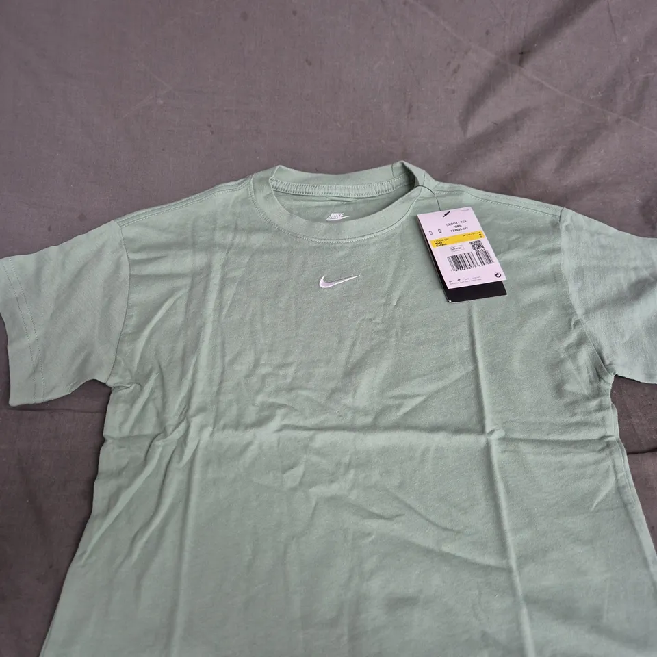 NIKE KIDS T-SHIRT – MINT GREEN WITH WHITE SWOOSH LOGO - SIZE S