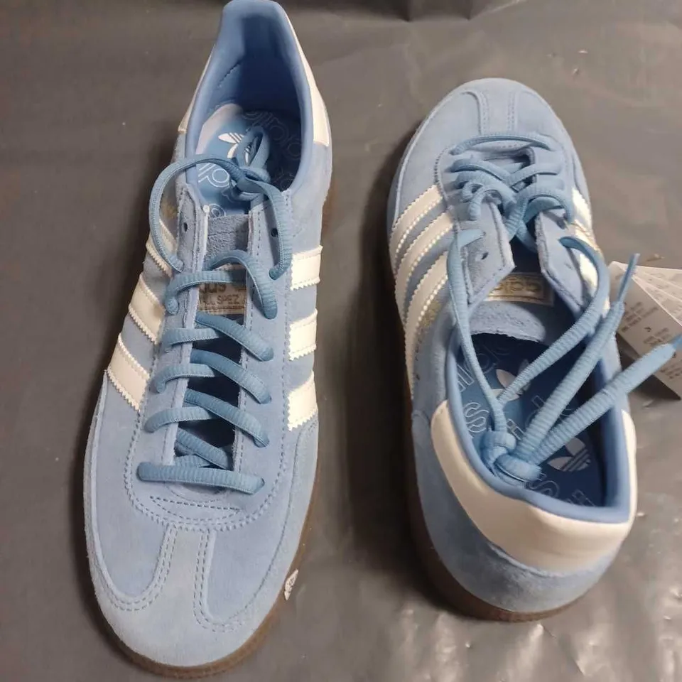 PAIR OF ADIDAS HANDBALL SPEZIAL TRAINERS IN LIGHT BLUE - UK 7