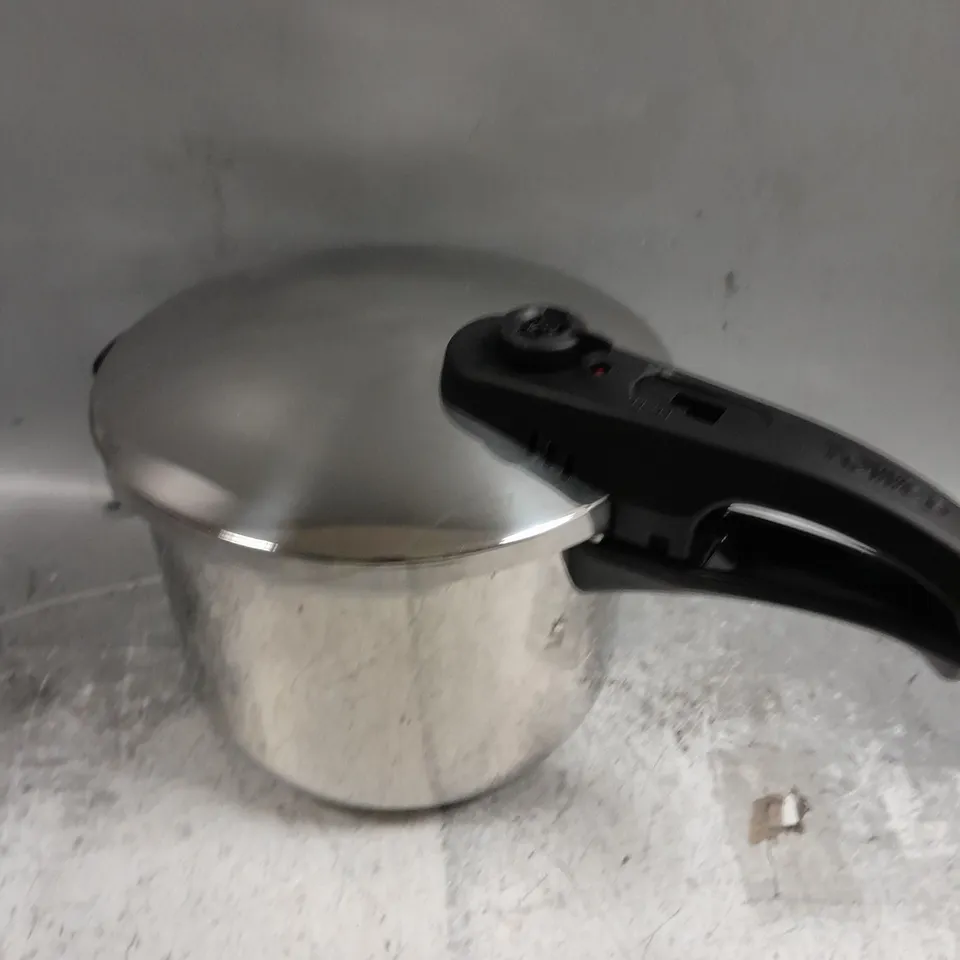 BOXED TOWER 6L STAINLESS STEEL PRESSURE COOKER 