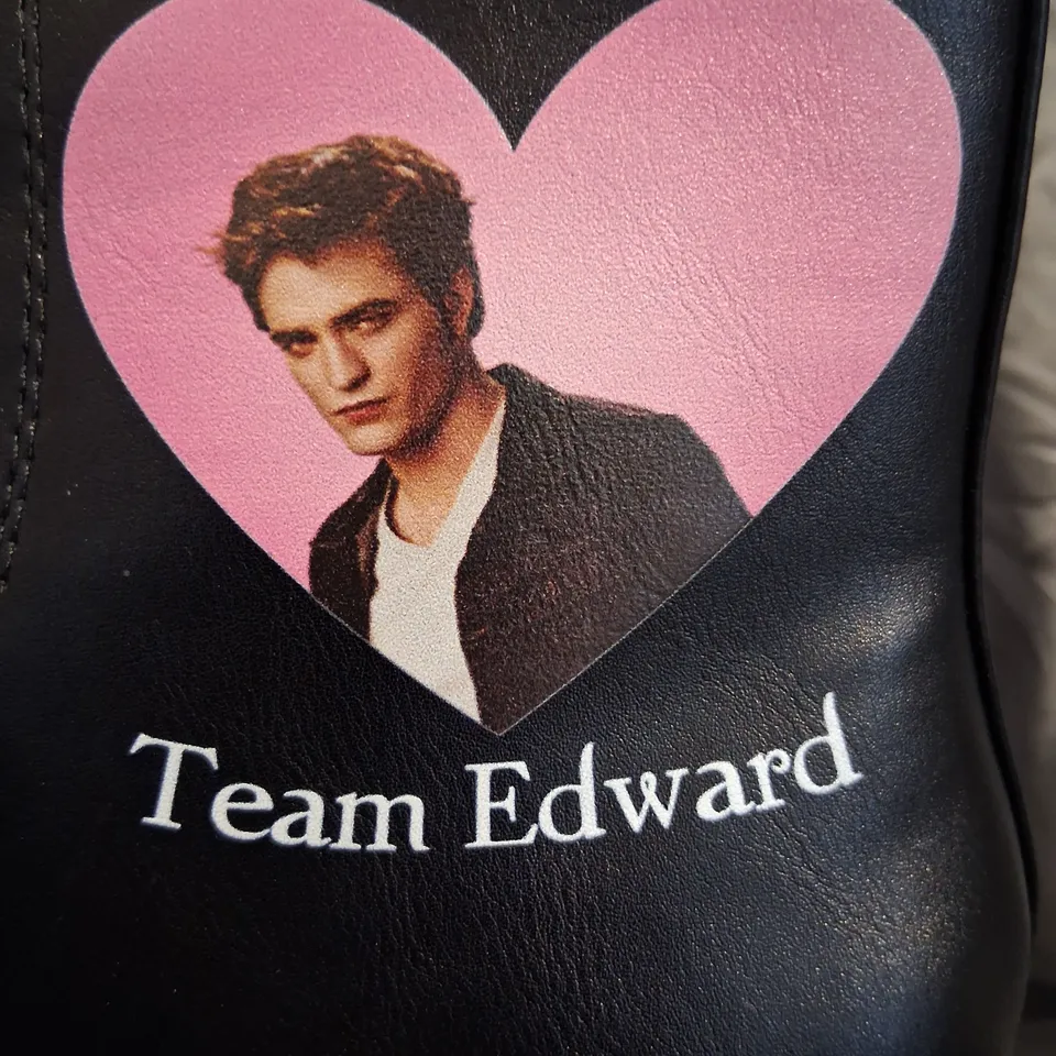 BRAND NEW BOXED KOI X THE TWILIGHT SAGA TEAM EDWARD MILITARY BOOTS SIZE 10