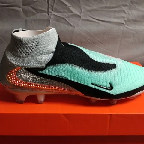 BOXED PAIR OF NIKE PHANTOM 6 HIGH ELITE BOOTS - UK SIZE 7.5