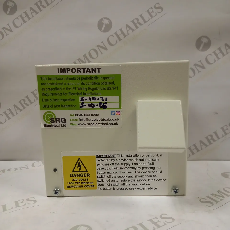 EASEE CHARGE EC001-BLACK ROBOT 1PH & 3PH UPTO 22KW