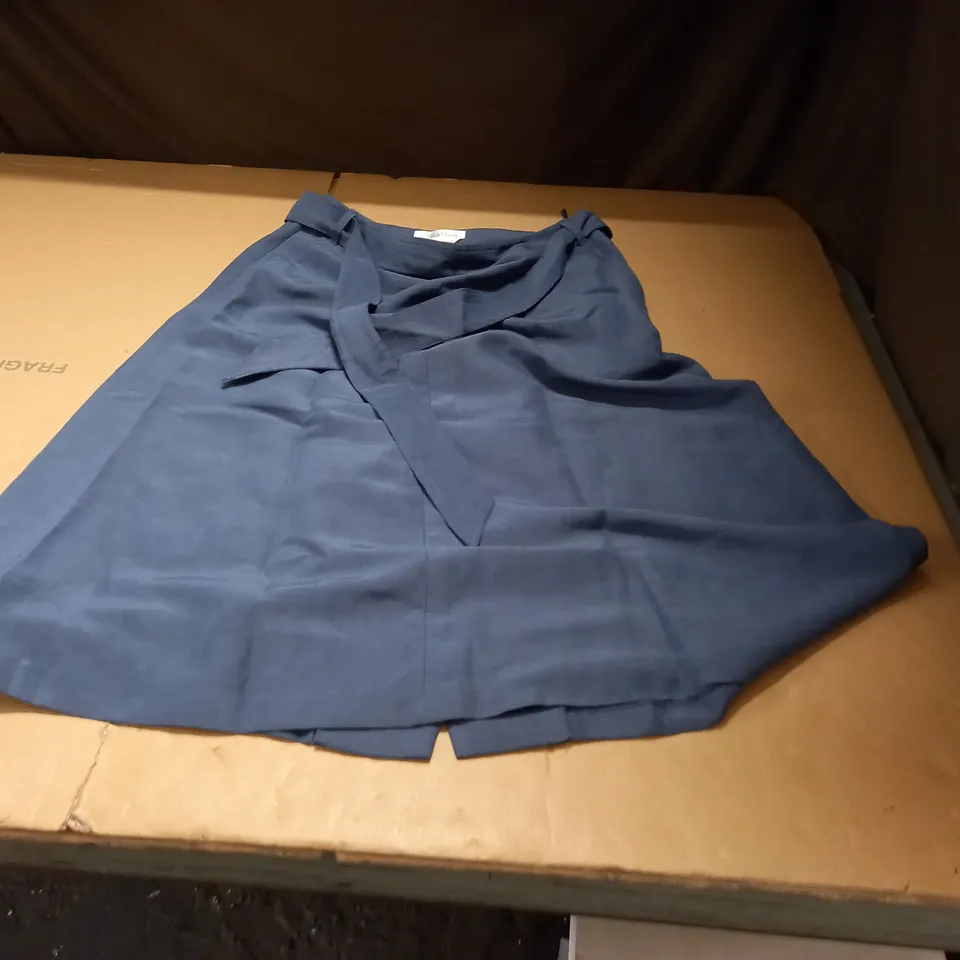 NAVY BLUE MAXMARA COTTON SKIRT SIZE GB 12