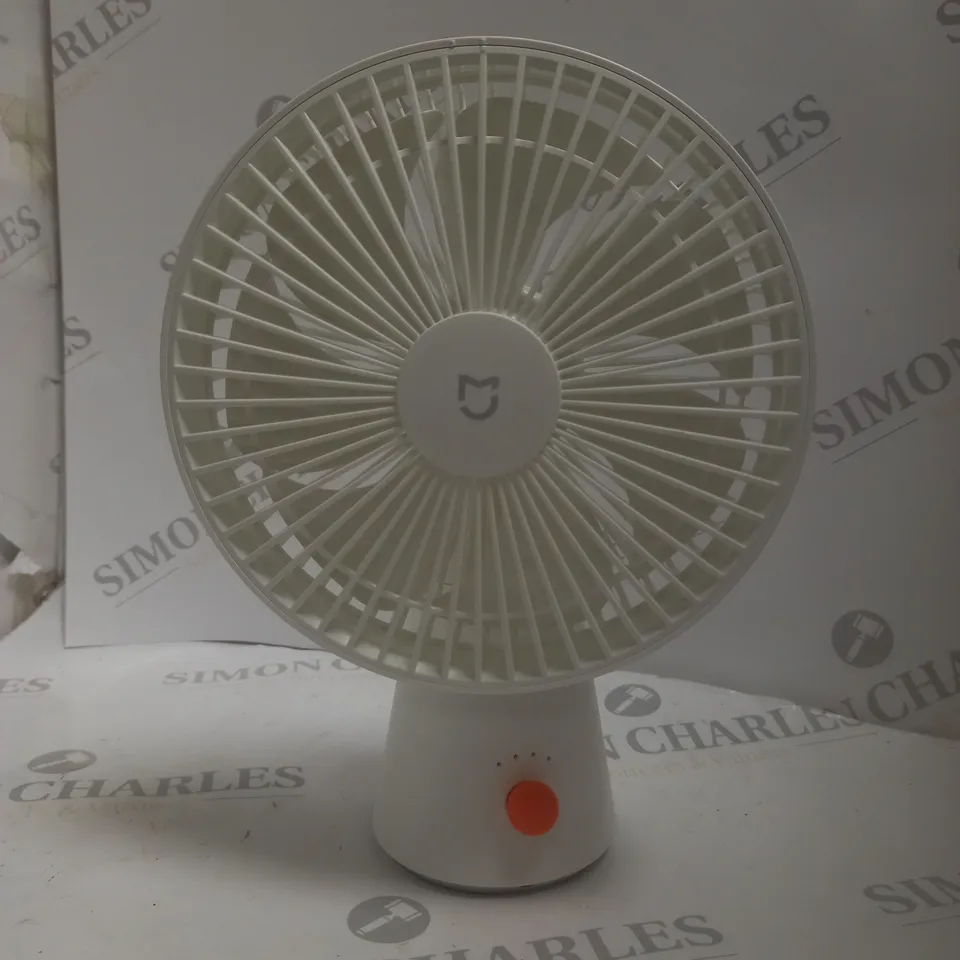 BOXED SMALL DESK FAN - WHITE