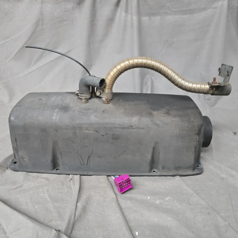 EBERSPACHER AIRTRONIC M D 48 WITH CASING