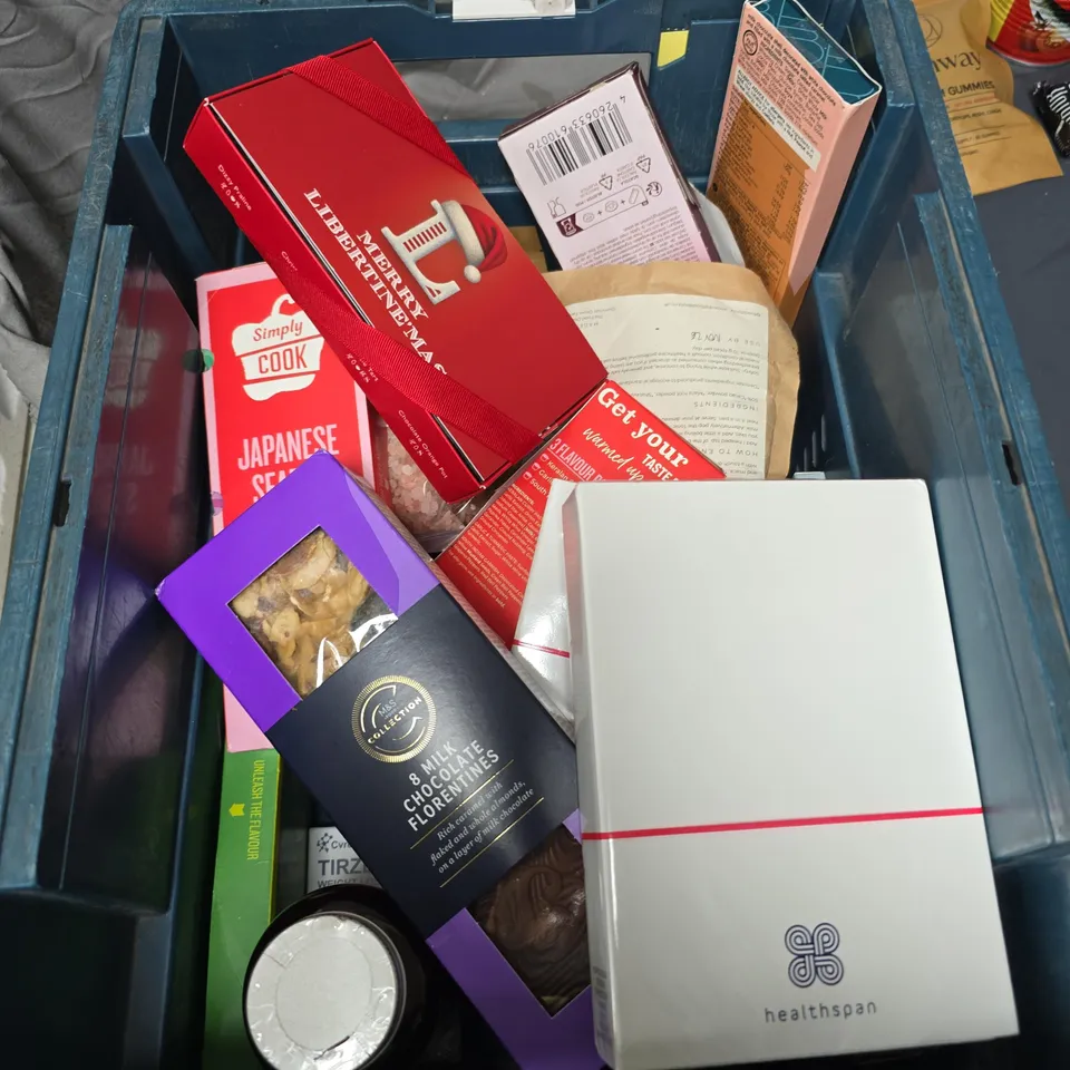 APPROXIMATELY 15 ASSORTED FOOD ITEMS TO INCLUDE - APTAMIL READY TO DRINK MILK, CITIZENS OF SOIL EXTRA VIRGIN OLIVE OIL CLUB AND ANKHWAY MUSHROOM GUMMIES