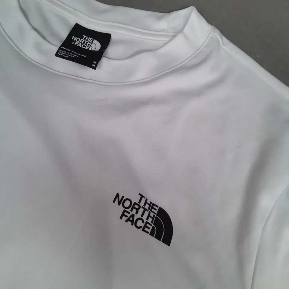 THE NORTH FACE T-SHIRT IN BLACK/WHITE - MEDIUM