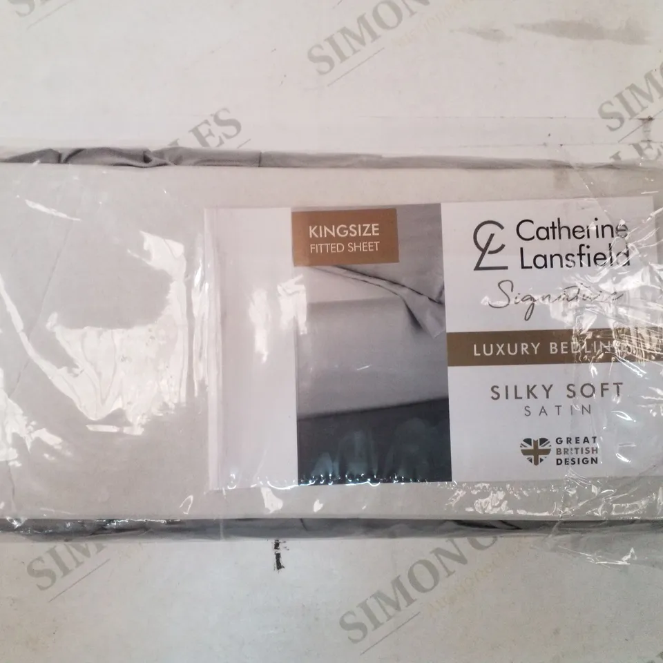 SILKY SOFT SATIN FITTED SHEET
