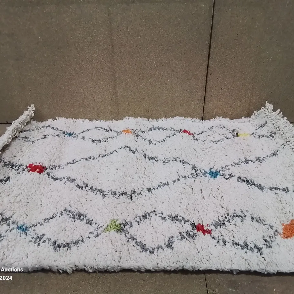 BRAND NEW PACO HOME WOOLY CREAM 282 RUG SIZE 60CM X 100CM