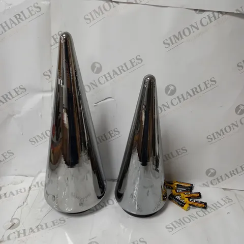 SET OF 2 INDOOR OUTDOOR PRELIT GLASS DECOR