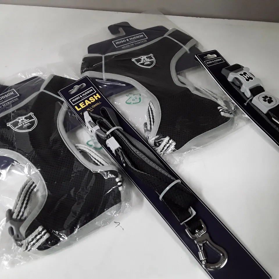 LOT OF 4 HUGO & HUDSON ITEMS TO INCLUDE MEDIUM HARNESSES, XS LEASH AND MED COLLAR