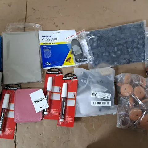 APPROXIMATELY 10 ASSORTED HOUSEHOLD ITEMS TOO INCLUDE GROUT PEN, NOTEPAD, AND OHP PENS ETC.