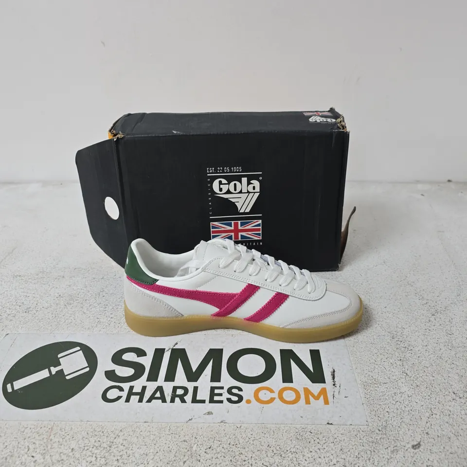 GOLA VIPER LEATHER TRAINERS – WHITE WITH PINK STRIPE, GUM SOLE – UK 7 