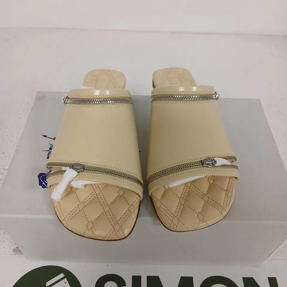 BURBERRY SANDALS WITH KITTEN HEEL – BEIGE, UK 3 (EU 36)