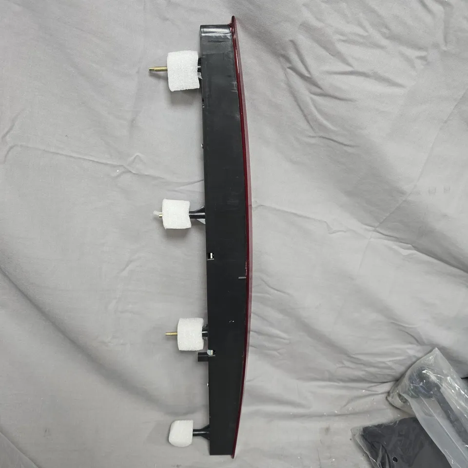 Rear car tail light assembly – red lens
