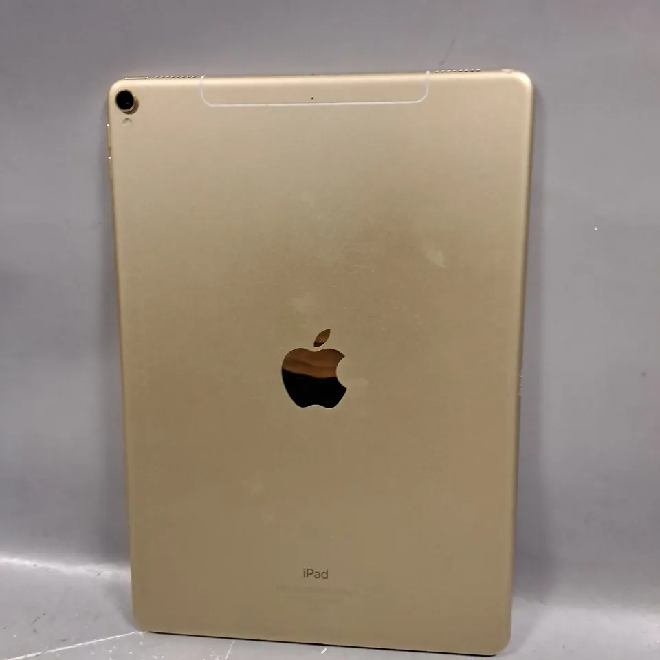 APPLE IPAD MODEL: A1709