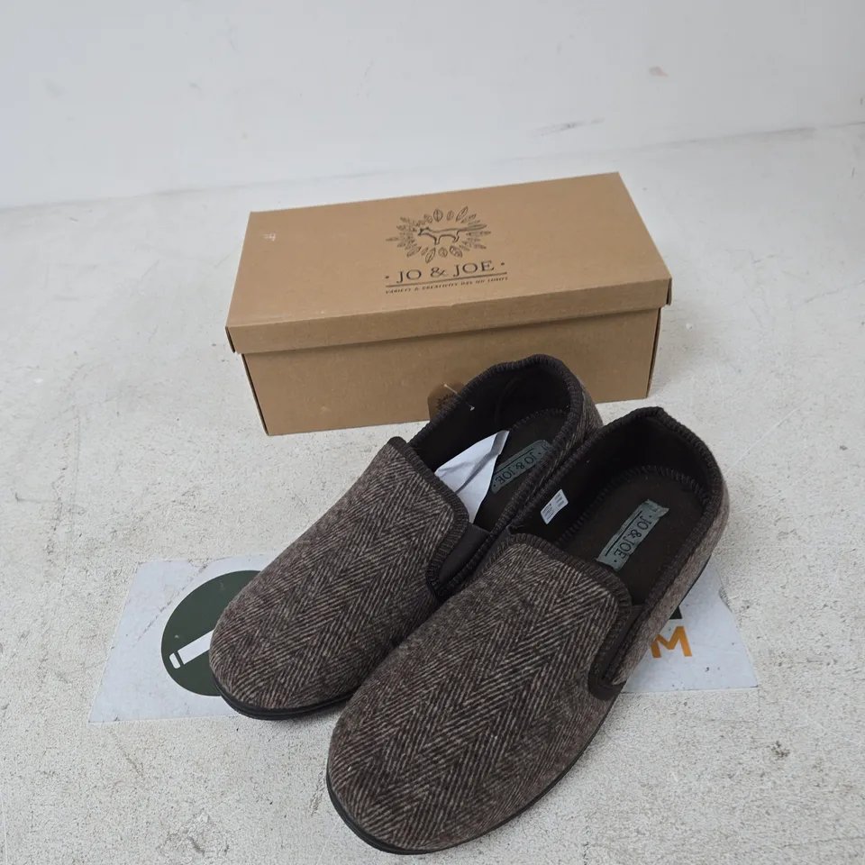 JO & JOE HAIG WIDE FIT BROWN SLIP-ON SHOES, UK 11