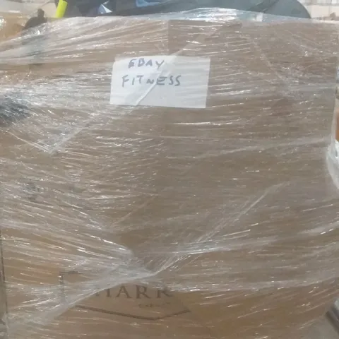 PALLET OF APPROX 14 ASSORTED SPORTING ITEMS TO INCLUDE- HURDLES - WATER BOTTLES- BADMINTON RACKET ECT