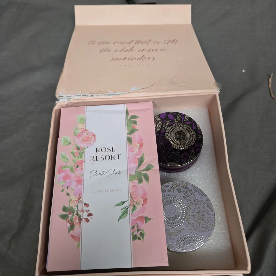 SCENT THERAPY PAMPER BOX ADELE GOURDAIN 