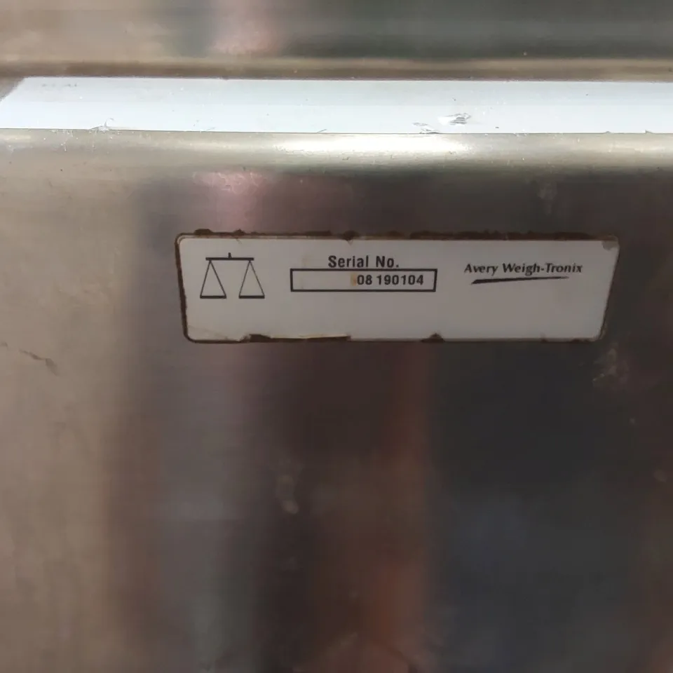 AVERY WEIGH-TRONIX PORTABLE SCALE
