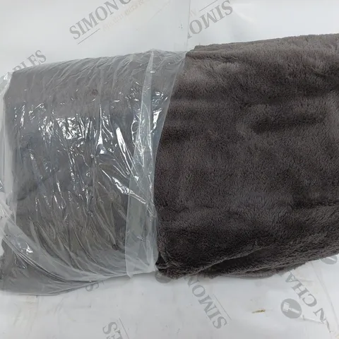 COZEE HOME HEATED BLANKET IN CHARCOAL