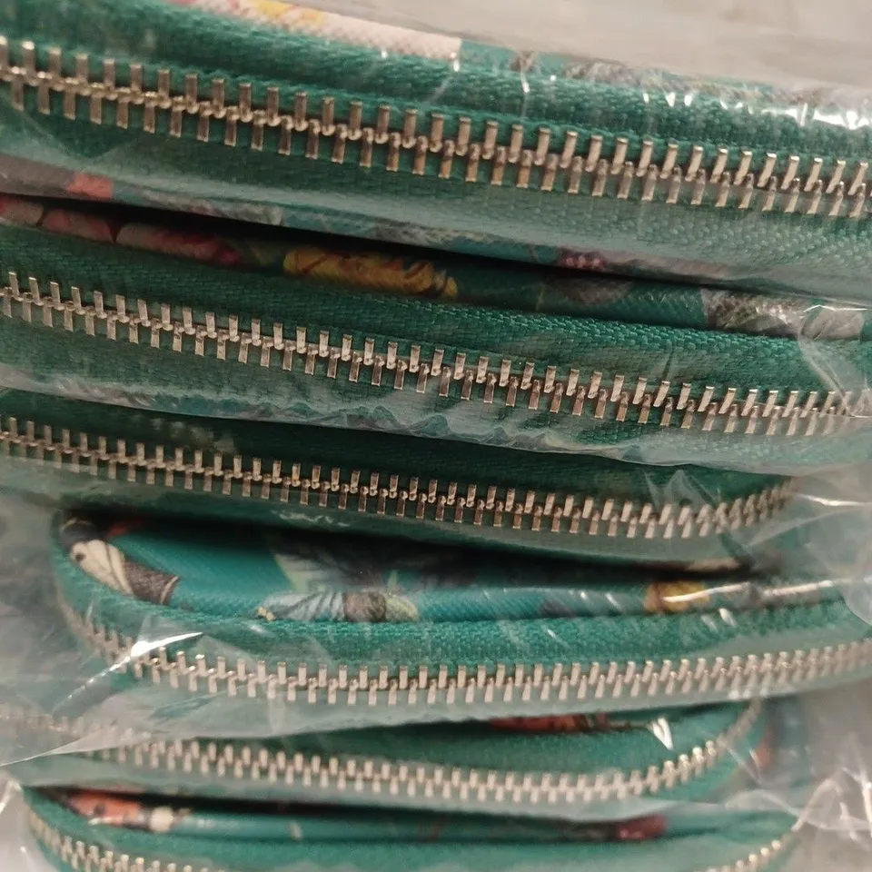 BOX OF APPROX 6 JOANA FULANA BUTTERFLY SPIRIT PREMIUM COLLECTION STORAGE BAGS 