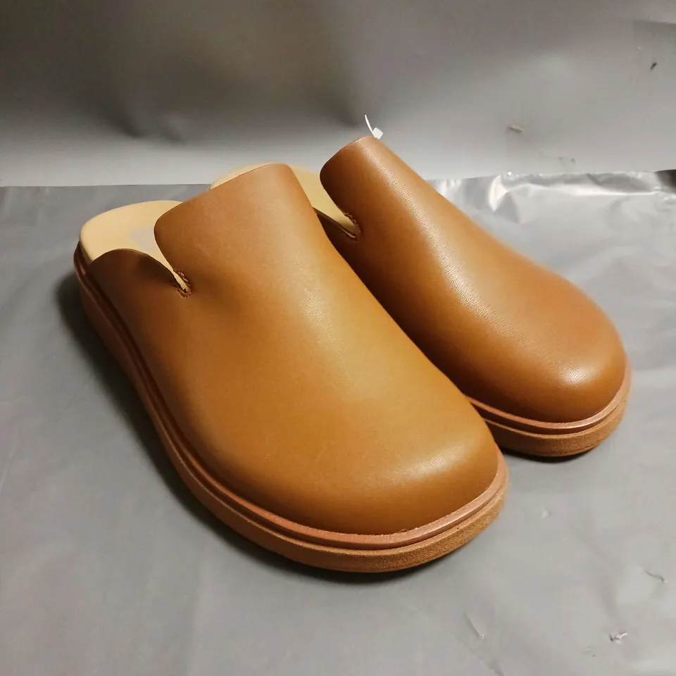 FITFLOP LADIES CLOGS BROWN SIZE 7